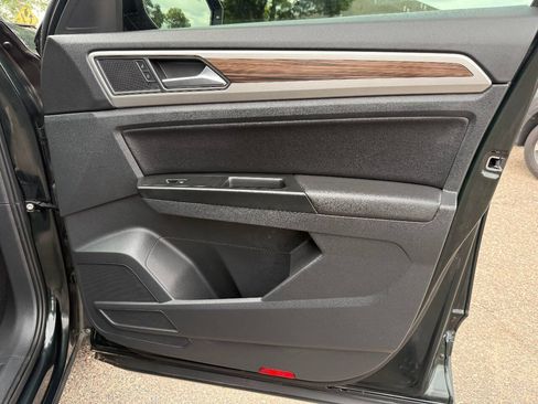 Used 2021 Volkswagen Atlas SE w/ Towing Package AWD/4WD image 17
