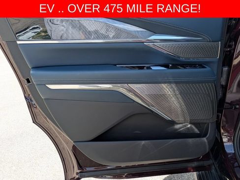 Used 2025 Cadillac Escalade IQ Luxury 2 w/ LPO, Premium Carpet Package AWD/4WD image 26