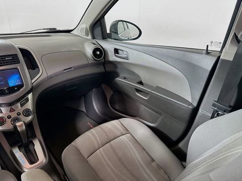 Used 2015 Chevrolet Sonic LT image 22