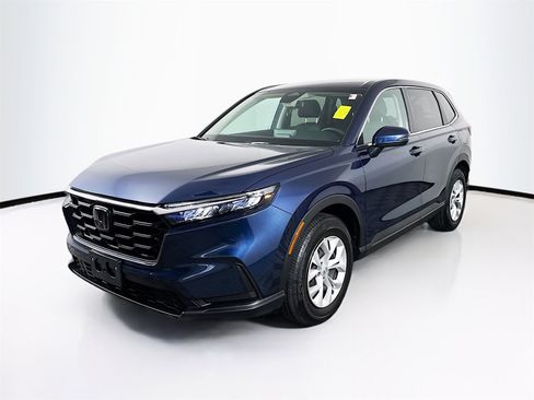 Used 2025 Honda CR-V LX image 3