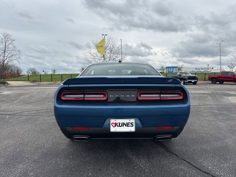 Used 2022 Dodge Challenger SXT w/ Plus Package image 4