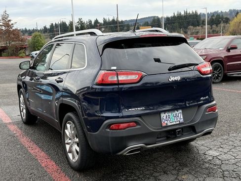 Used 2015 Jeep Cherokee Limited w/ Luxury Group image 6