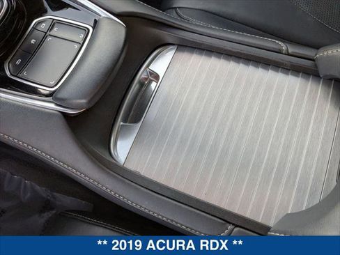 Used 2019 Acura RDX w/ Technology Package image 18