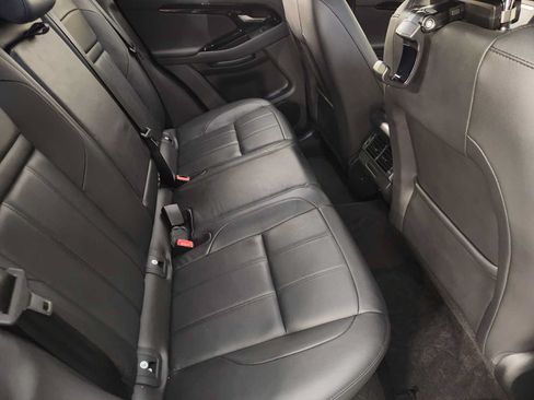 Used 2025 Land Rover Range Rover Evoque S AWD/4WD image 32