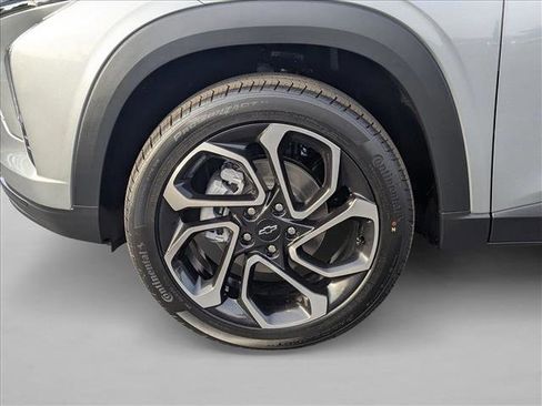 New 2026 Chevrolet Trax RS w/ Sunroof Package FWD image 10