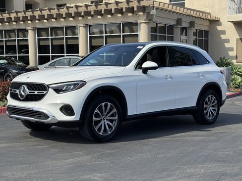 Used 2026 Mercedes-Benz GLC 300 4MATIC image 4