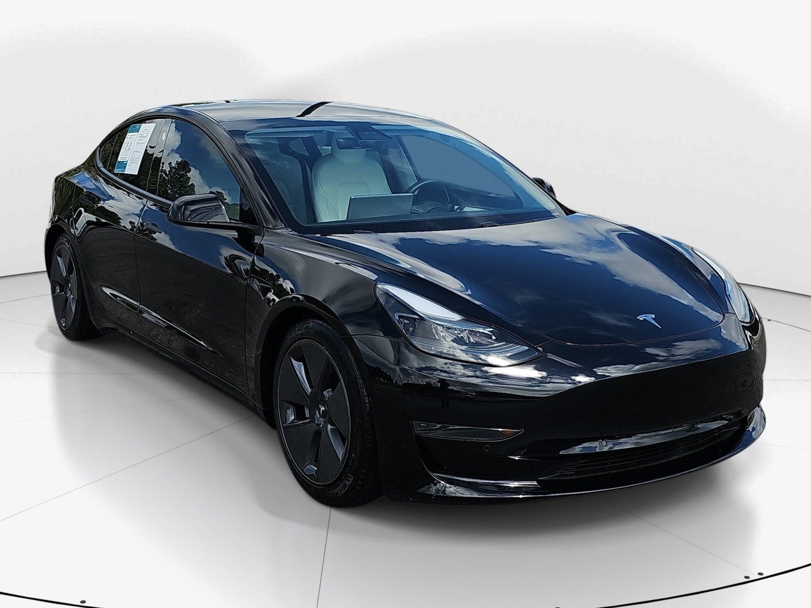 Used 2021 Tesla Model 3 Standard Range Plus RWD image 2