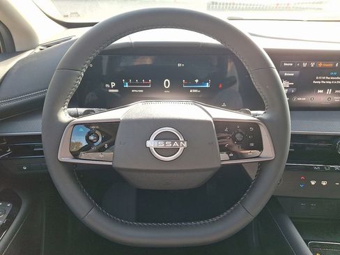 New 2025 Nissan Murano SV image 11