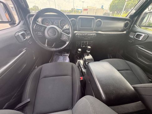 Used 2022 Jeep Wrangler Unlimited Sport AWD/4WD image 9