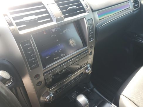 Used 2020 Lexus GX 460 Premium w/ Premium Package AWD/4WD image 18