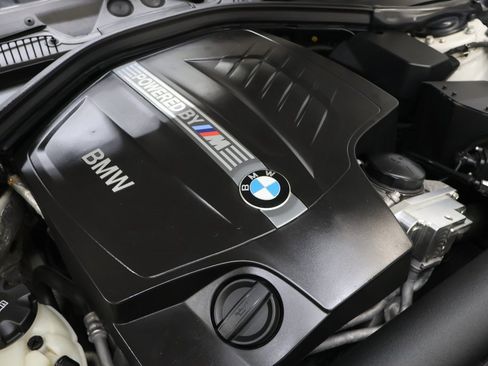 Used 2018 BMW M2 image 23