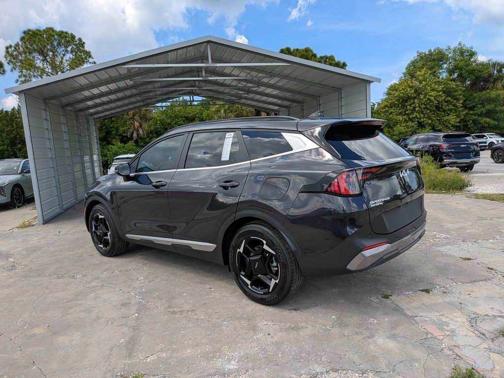 Certified 2026 Kia Sportage EX w/ EX Panorama Roof Package FWD image 6