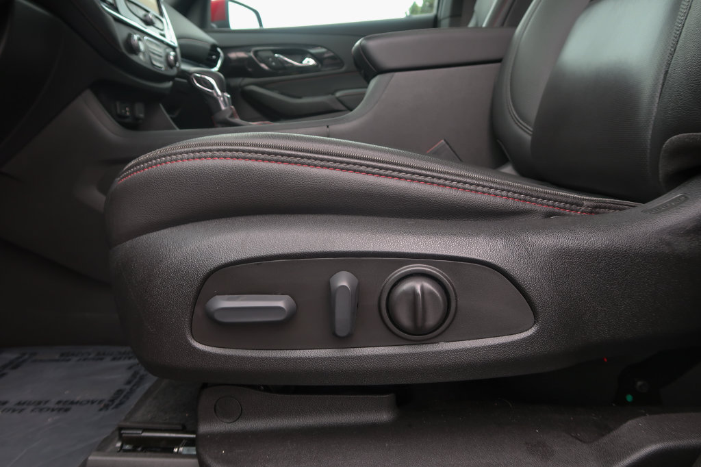 Used 2023 Chevrolet Traverse RS AWD/4WD image 29