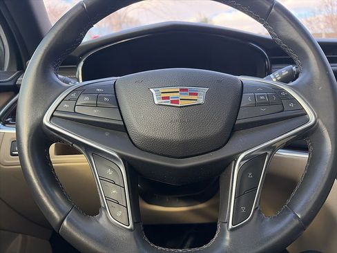 Used 2017 Cadillac XT5 Luxury w/ Driver Awareness Package image 12
