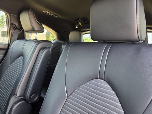 Used 2022 Toyota Highlander XSE FWD image 27