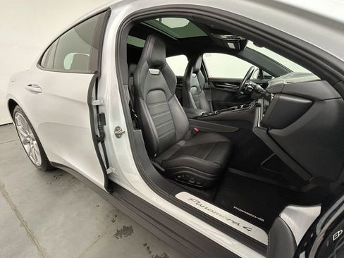 Certified 2024 Porsche Panamera 4 AWD/4WD image 23
