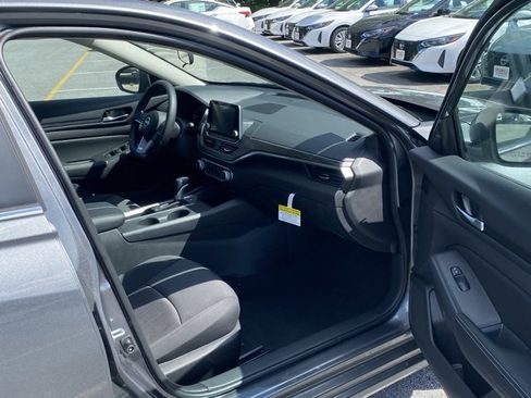 New 2025 Nissan Altima 2.5 SV image 27