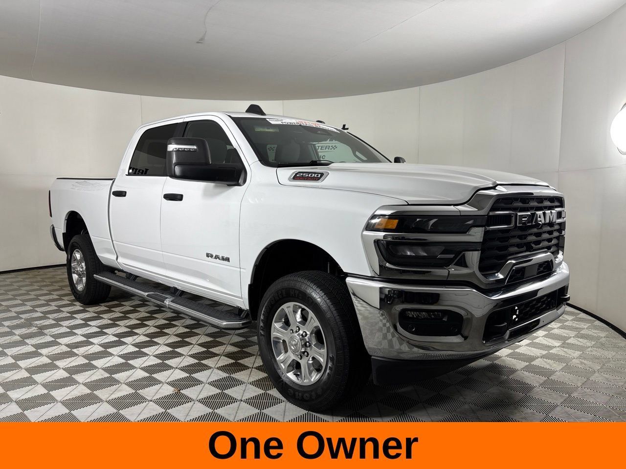 Used 2025 RAM 2500 Big Horn AWD/4WD image 4