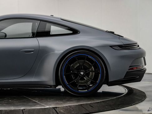 Used 2023 Porsche 911 GT3 RWD image 9
