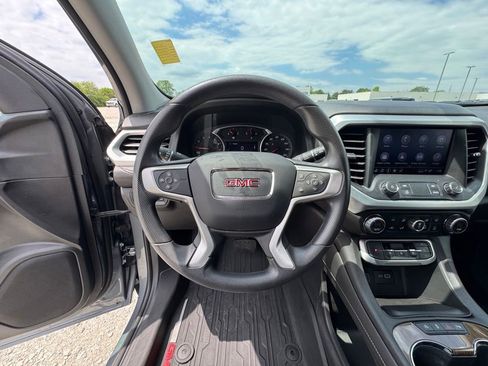 Used 2021 GMC Acadia SLE w/ Elevation Edition FWD image 17