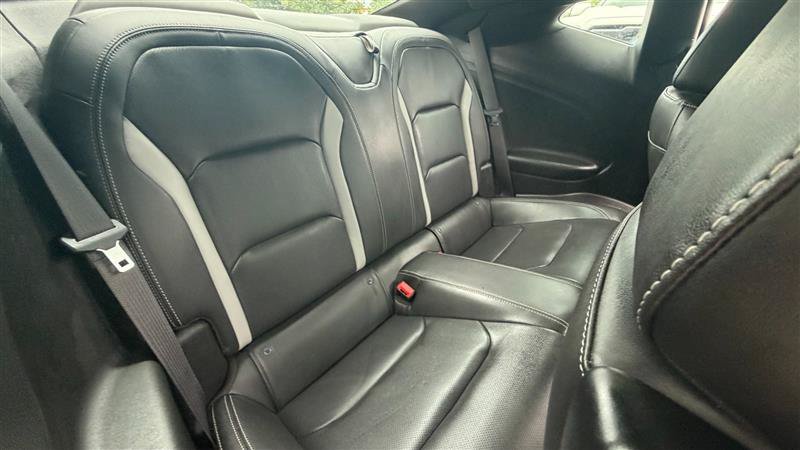Used 2020 Chevrolet Camaro SS RWD image 9