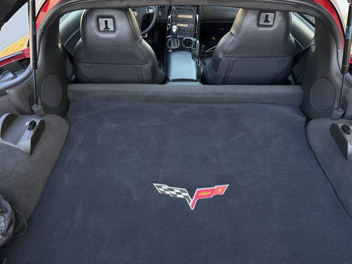 Used 2009 Chevrolet Corvette Coupe w/ Preferred Equipment Group RWD image 26