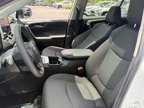 Certified 2023 Toyota RAV4 XLE w/ Convenience Package AWD/4WD image 10
