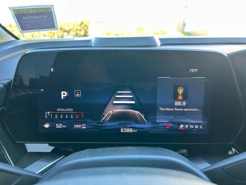 Used 2025 Chevrolet Suburban RST w/ RST Capability Package AWD/4WD image 15