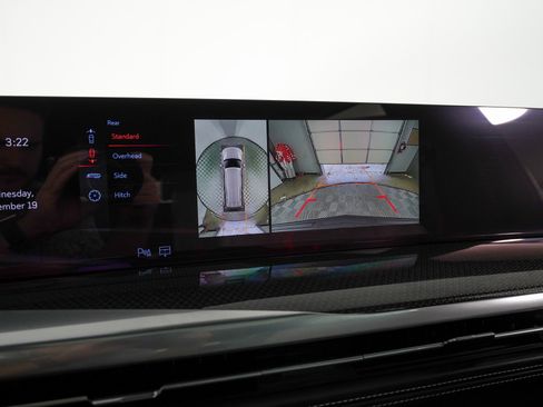 Used 2025 Cadillac Escalade ESV V w/ LPO, ONYX Package image 28