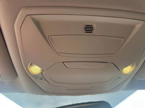 Used 2018 Ford Escape SE w/ SE Sync 3 Package image 19