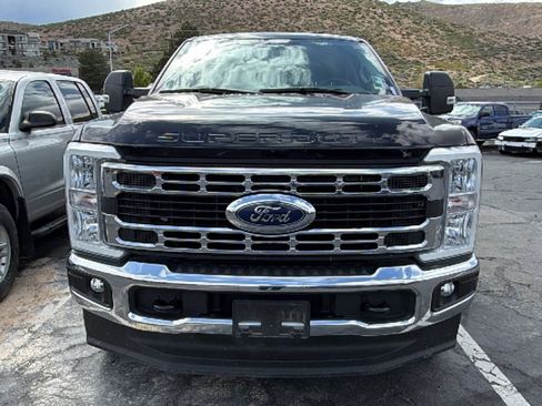 Used 2024 Ford F250 XLT AWD/4WD image 2