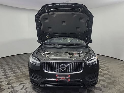 Used 2021 Volvo XC90 T6 Momentum w/ Climate Package image 15