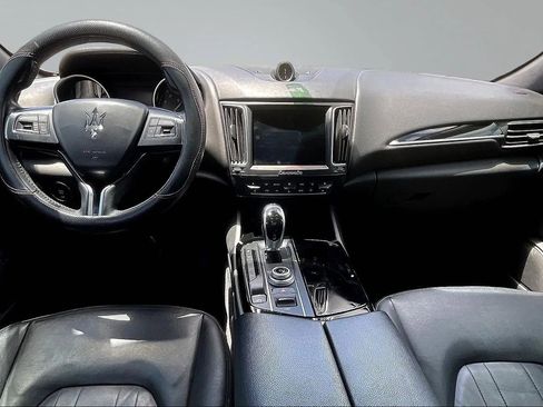 Used 2018 Maserati Levante AWD/4WD image 7