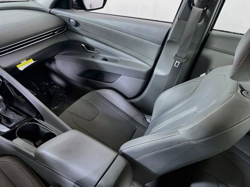 Used 2023 Hyundai Elantra SEL w/ Convenience Package FWD image 23
