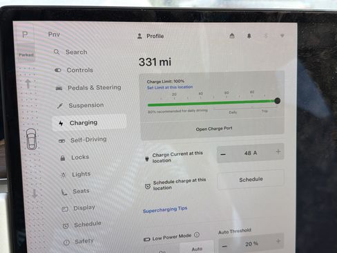 Used 2022 Tesla Model S image 2