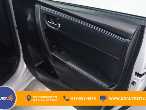 Used 2017 Toyota Corolla SE w/ Carpet Mat Package (TMS) FWD image 16