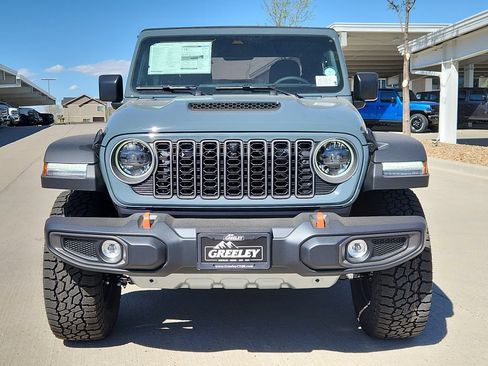 New 2026 Jeep Gladiator Mojave w/ Technology Group AWD/4WD image 5