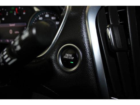 Used 2022 Chevrolet Traverse LT image 35