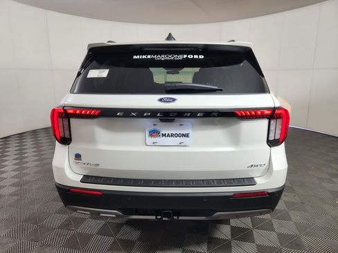 New 2026 Ford Explorer Active image 6