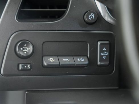 Used 2014 Chevrolet Corvette Stingray Convertible w/ 2LT Preferred Equipment Group image 38