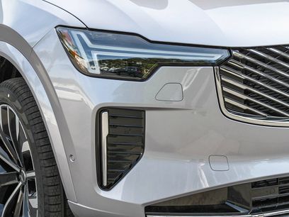 New 2026 Volvo XC90 B6 Plus w/ Protection Package Premier
