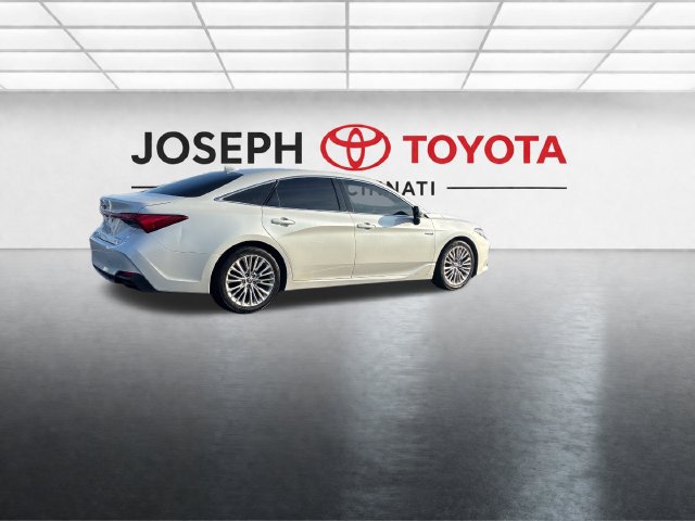 Used 2020 Toyota Avalon Limited w/ Advanced Safety Package FWD image 4