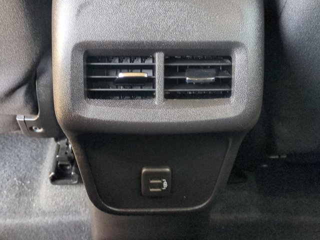 Used 2024 Chevrolet Equinox LT FWD image 29