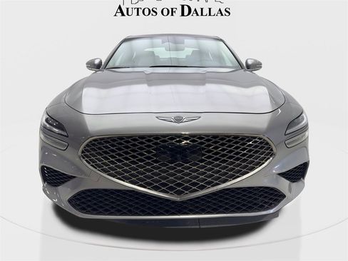 Used 2025 Genesis G70 2.5T image 3