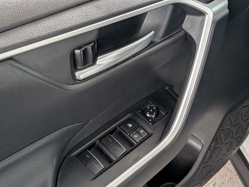 Certified 2025 Toyota RAV4 XLE FWD image 9