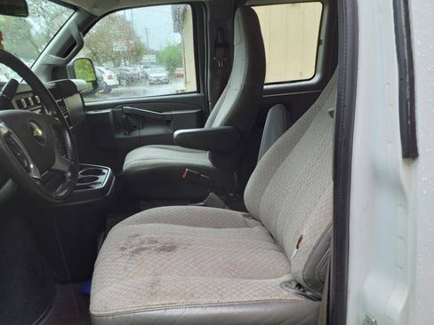 Used 2019 Chevrolet Express 3500 LT w/ LT Preferred Equipment Group RWD image 14