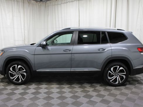 Used 2023 Volkswagen Atlas SEL AWD/4WD image 35