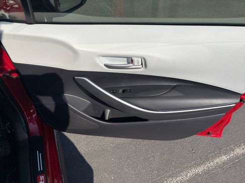 Used 2020 Toyota Corolla SE w/ Carpet Mat Package (TMS) FWD image 16