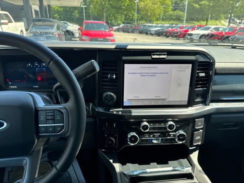 Used 2026 Ford F250 Lariat w/ Black Appearance Package AWD/4WD image 17