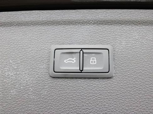 Certified 2022 Audi Q5 2.0T Premium Plus w/ Premium Plus Package AWD/4WD image 32